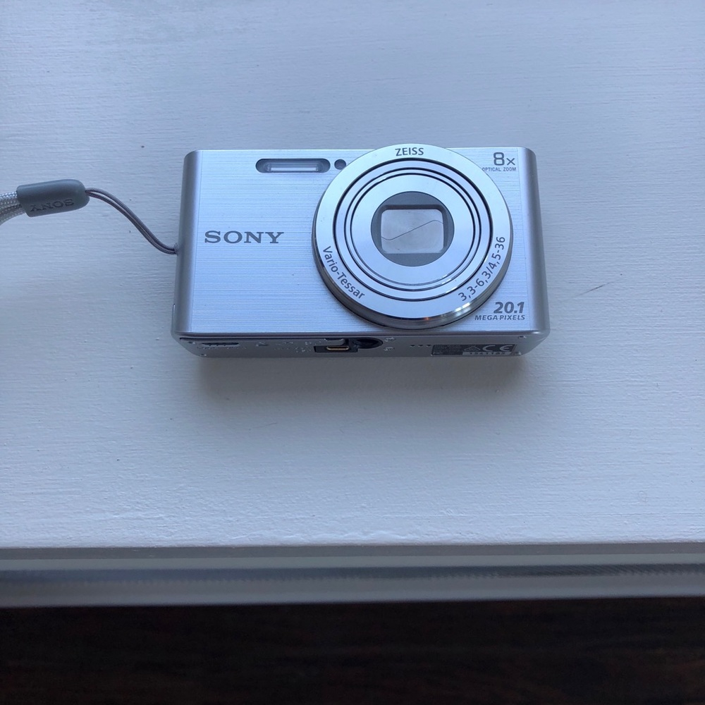 Sony DSC-W830 20.1 Megapixel Digital Camera